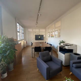 Bureau privé 15 m² 4 postes Coworking Rue de la Folie-Regnault Paris 75011 - photo 4